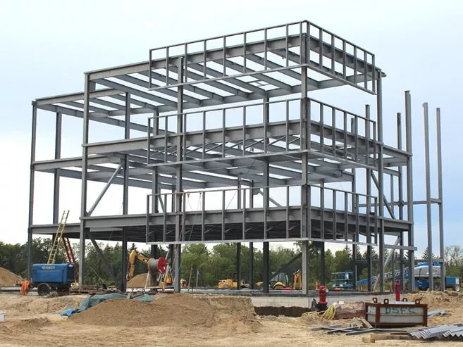 Edificio residenziale con telaio in acciaio