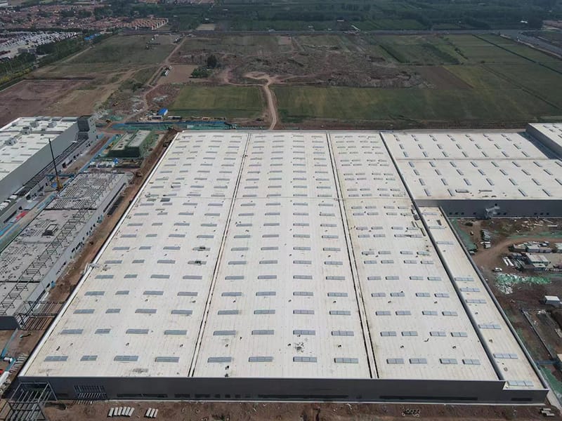 Magazzino completo di struttura in acciaio